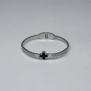 Clover Stone Bracelet